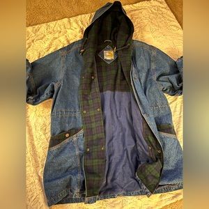 Priced to sell!!! Vintage 80’s/90’s Blue Jean Parka Jacket. Excellent condition!